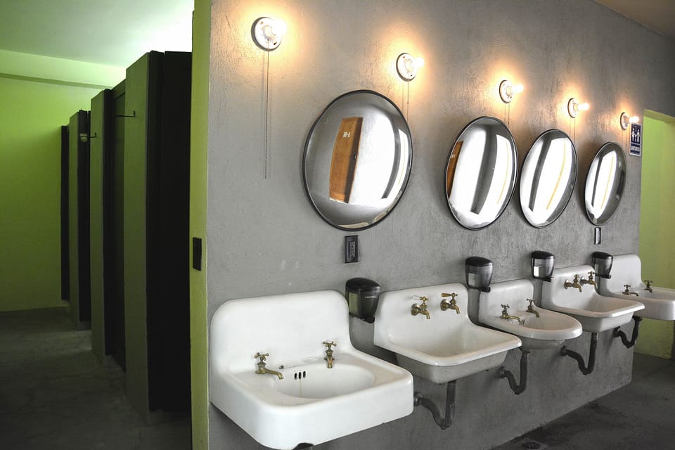 Bathroom sink