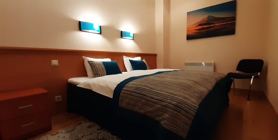 Classic Suite | Premium bedding, desk, soundproofing, iron/ironing board (on request)
