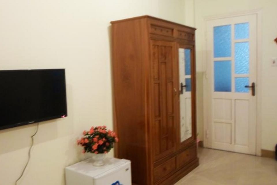 Standard Double Room | Minibar, desk, free WiFi, bed sheets