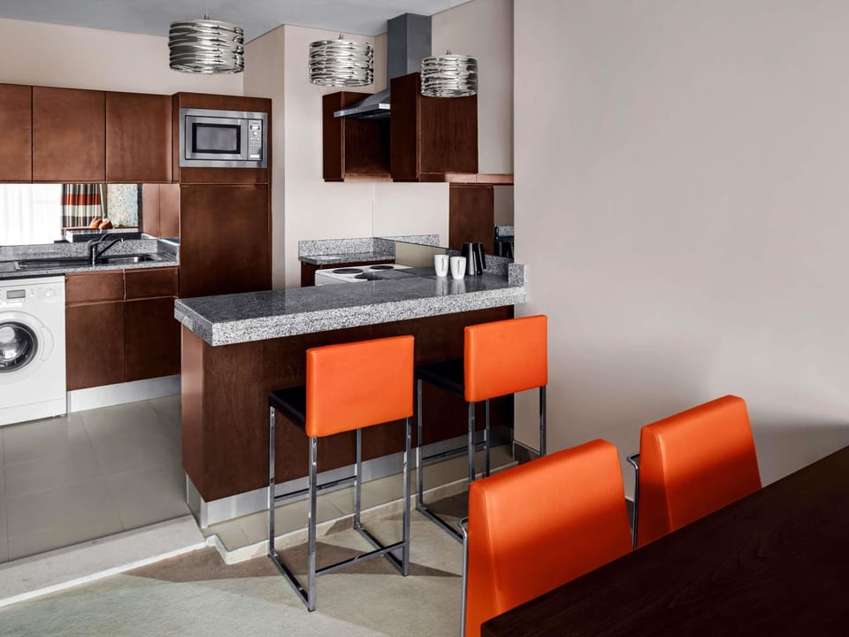 Suite, 1 Bedroom | Private kitchen | Coffee/tea maker, electric kettle, eco-friendly cleaning products