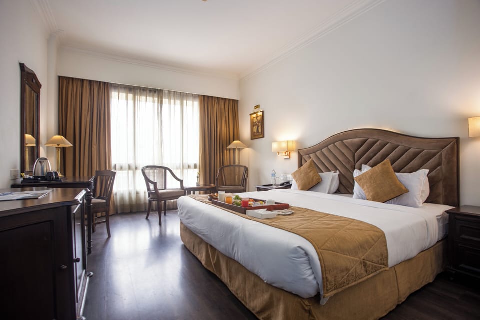 Executive Double Room | Premium bedding, minibar, in-room safe, desk