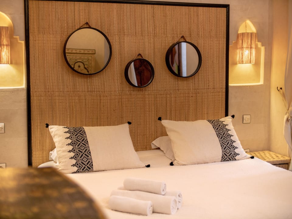 Superior Room | Premium bedding, free WiFi, bed sheets