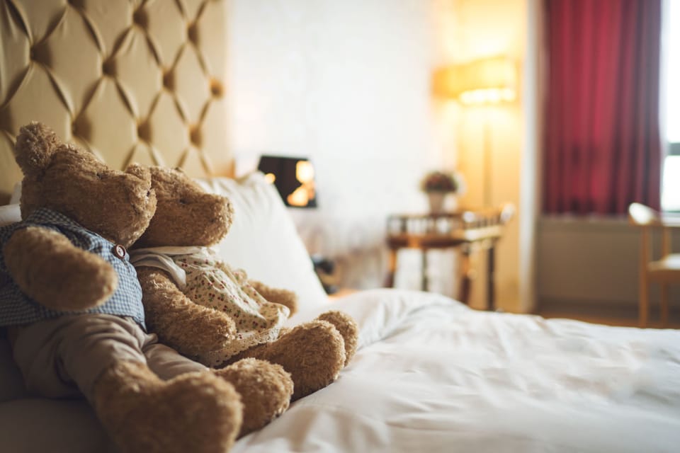 Honeymoon Package (Free wine set, Parking for 1 Day, Late Check Out until 4pm)  | Premium bedding, down comforters, pillowtop beds, individually decorated
