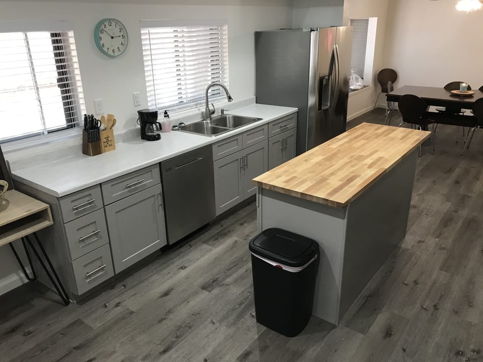 Fully equipped kitchen.