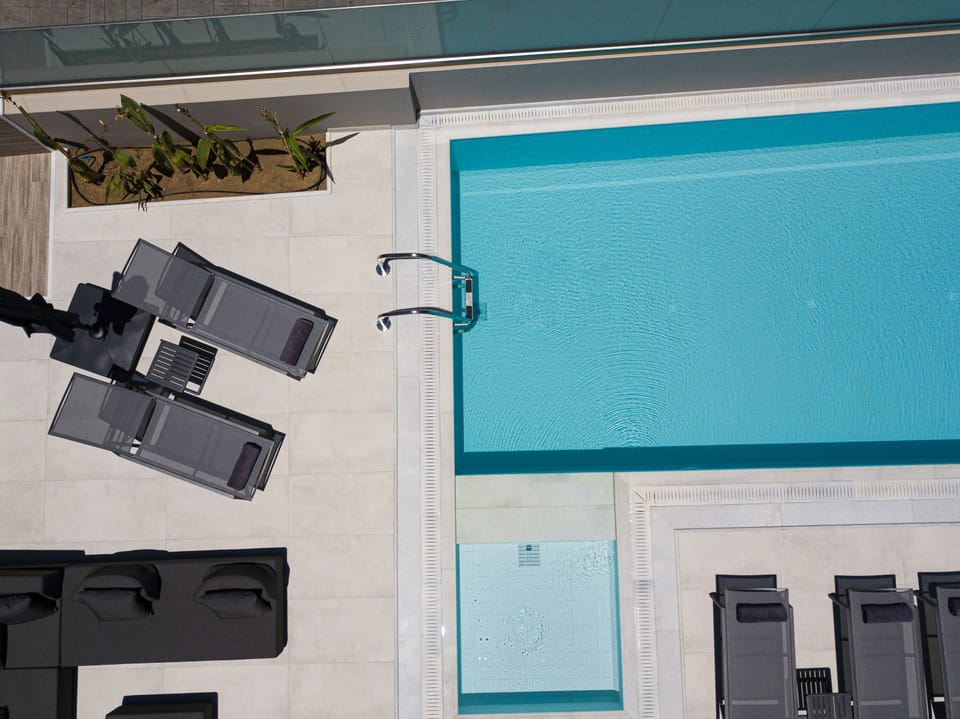 Another aspect of the pool terrace.