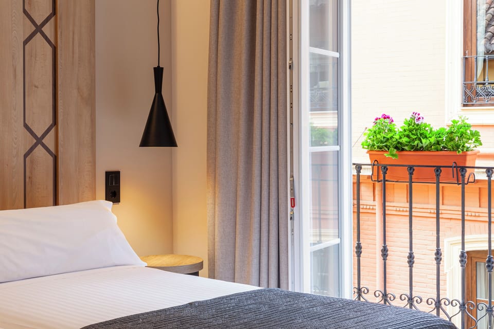 Standard Double or Twin Room | Minibar, in-room safe, desk, laptop workspace