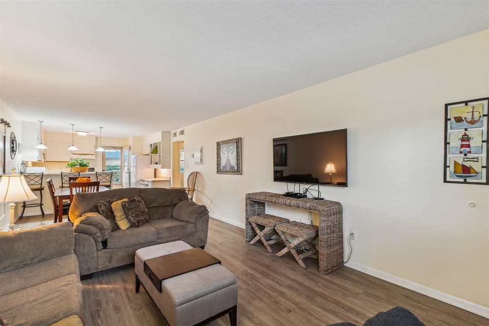 Condo, 1 Bedroom | Living area | TV