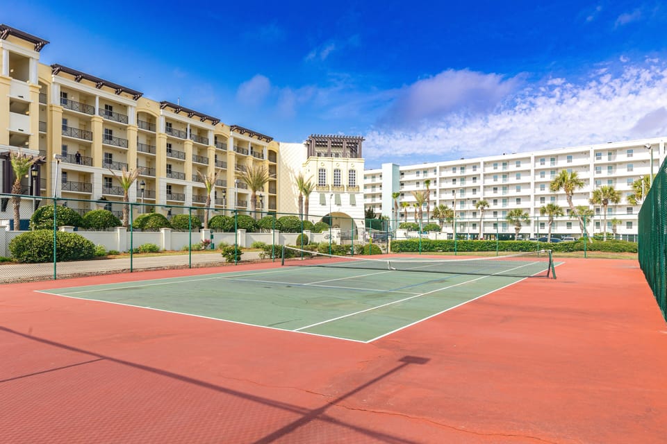 Venus 219 - 2nd Floor 1 BR on Okaloosa Island with easy beach access by RedAwning Apartment in Okaloosa Island