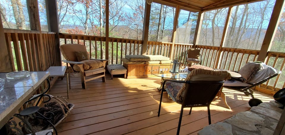 Mountain Vistas and Sunshine on Screened Back Porch