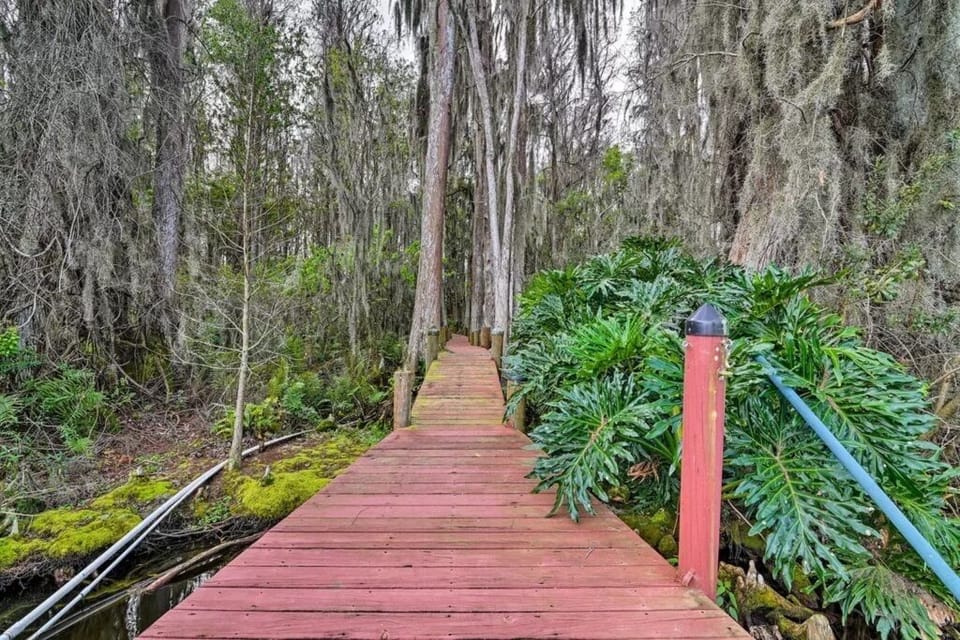 Private walk way to the lake