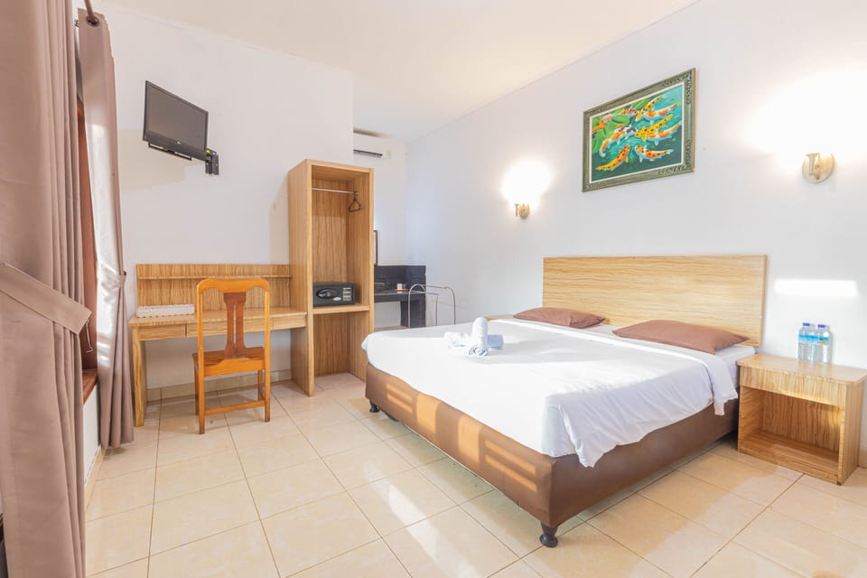 Standard Double Room | In-room safe, desk, blackout drapes, WiFi (free)