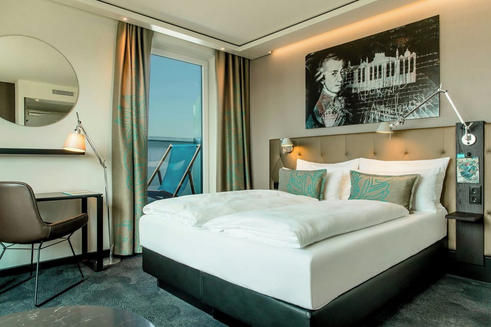 Room, Balcony (SPECIAL ONE) | Soundproofing, iron/ironing board, free WiFi, bed sheets