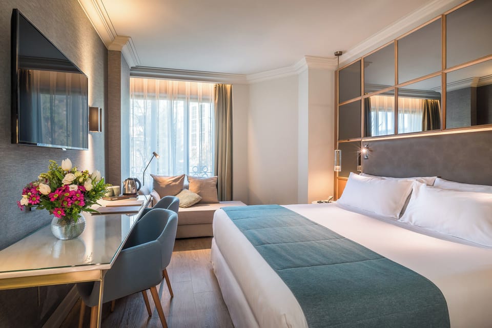 Premium Room | Premium bedding, down comforters, memory foam beds, minibar