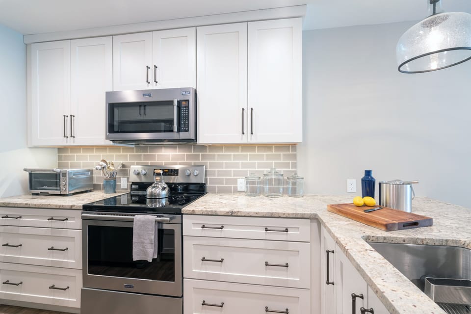 5-Telluride-Etta-Place-102-Kitchen-Angle.jpg