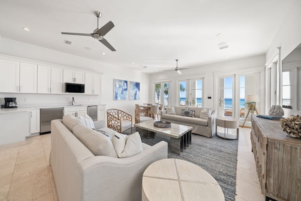 Spacious 1st Floor Living Area