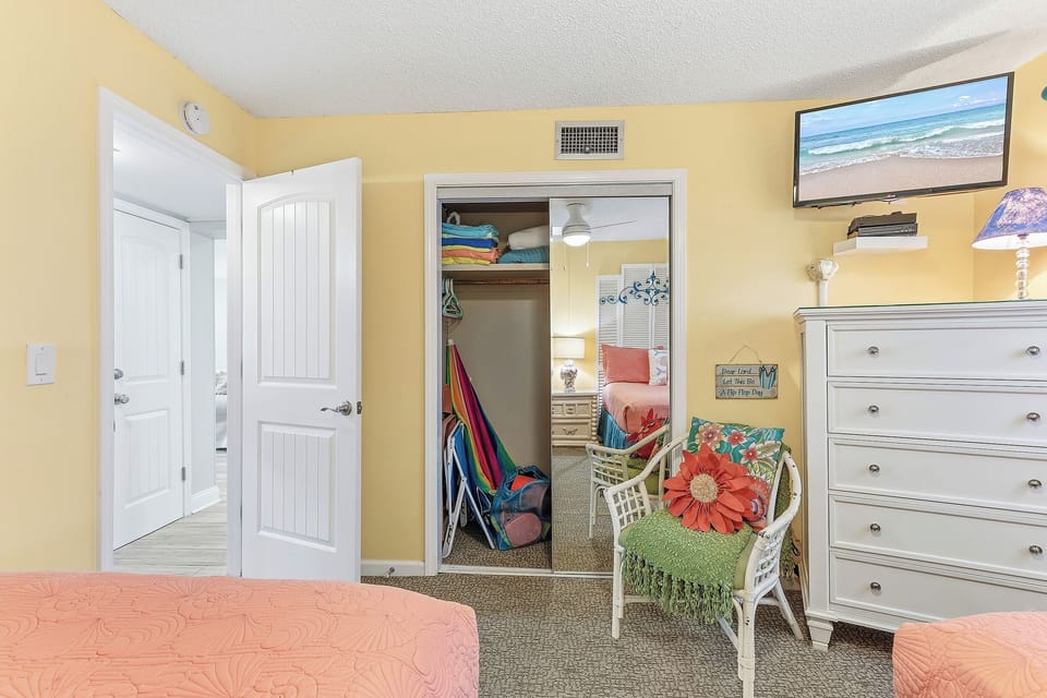 2 Double Beds Guest Bedroom + Beach Gear