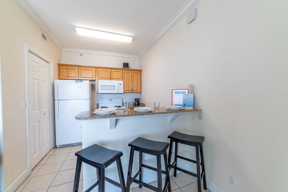 Open floor plan is great for entertaining