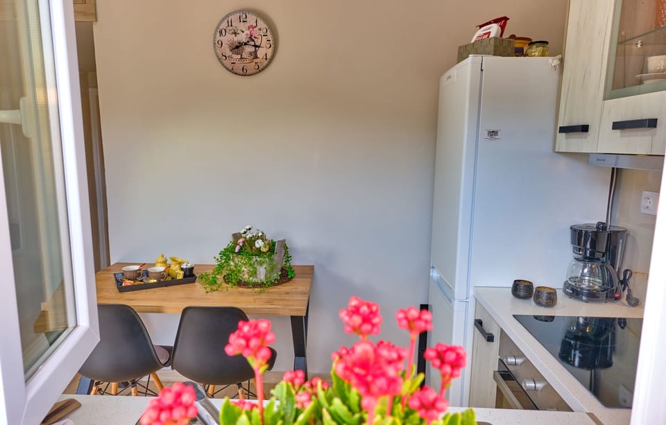 Mandola Studio Perithia Corfu - kitchen decoration detail