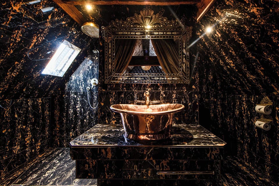 Decadent | Bathroom | Free toiletries, hair dryer, bathrobes, towels