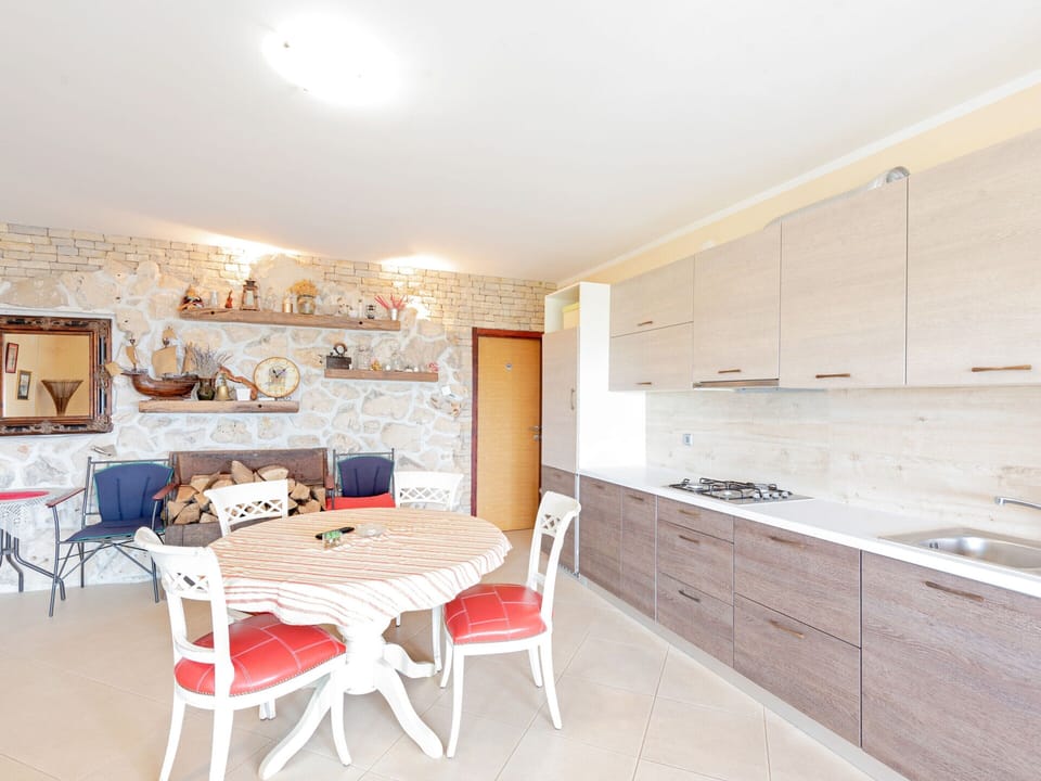 House | Private kitchen | Coffee/tea maker, stovetop, dishwasher