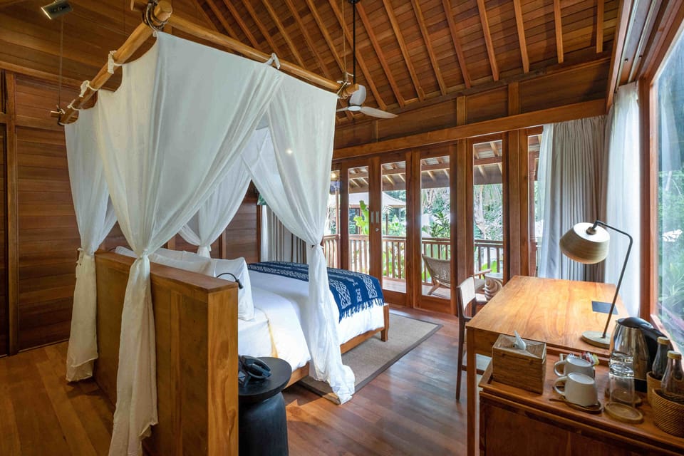 One Bedroom Signature Suite | In-room safe, desk, blackout drapes, free WiFi