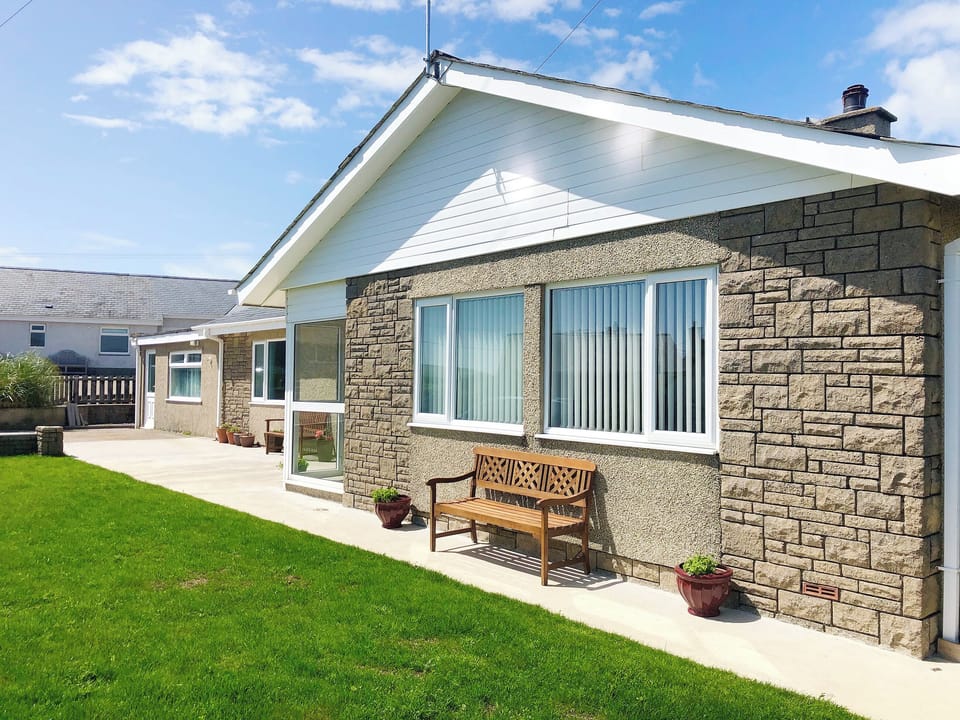 Exterior | Silyn, Aberdaron