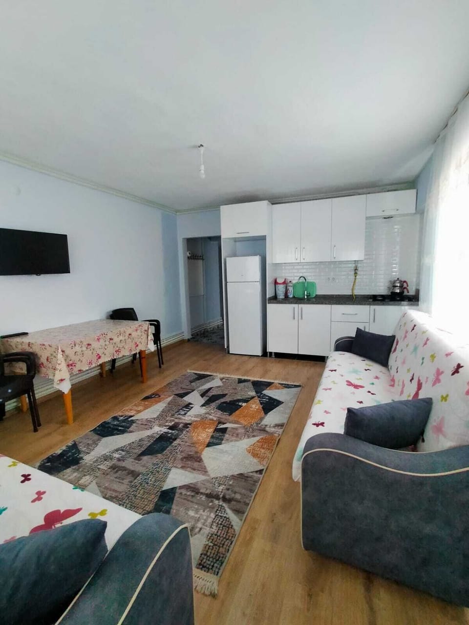 Classic Condo | Living area | 32-inch LCD TV with satellite channels, TV