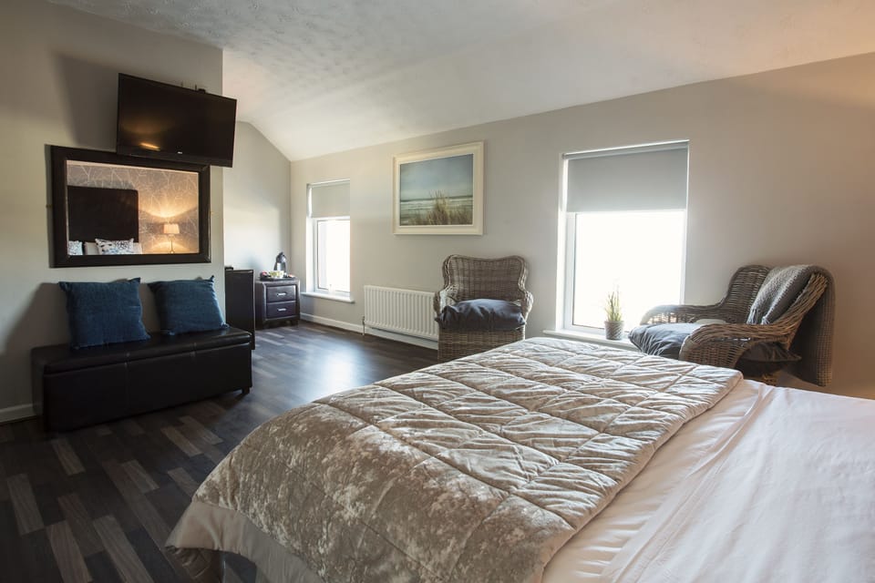 Basic Double Room, Sea View | Desk, iron/ironing board, free WiFi, bed sheets