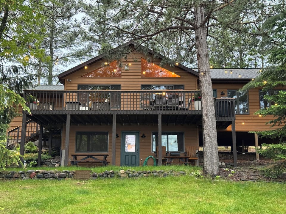 Back of the cabin-looking out to lake 