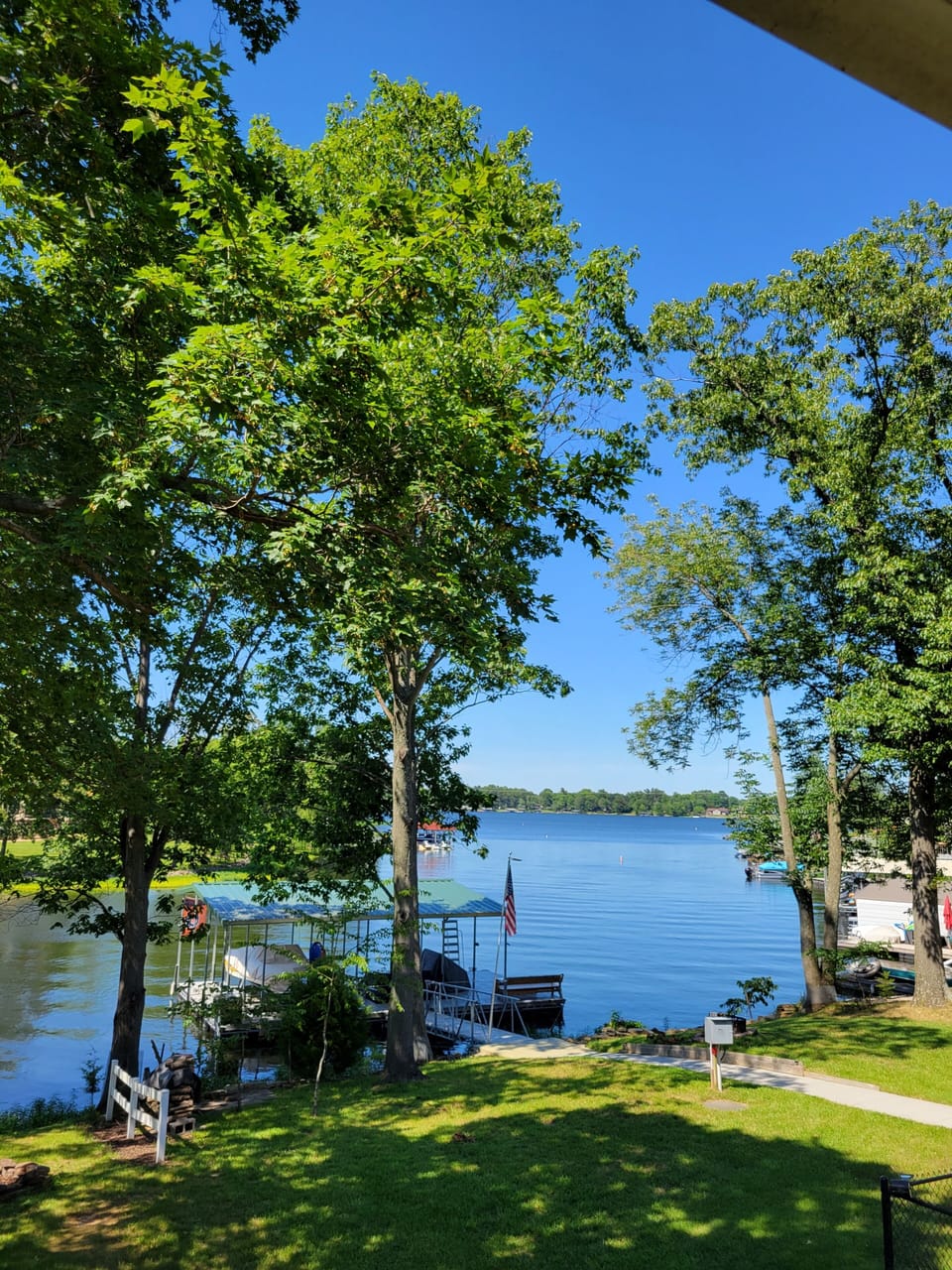 no wake area close to the main ski area.  deep water.  pontoon available to rent