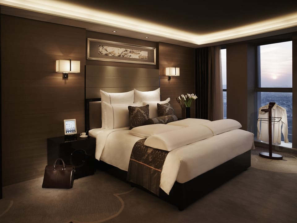 Superior Room, 1 King Bed | Minibar, in-room safe, desk, blackout drapes