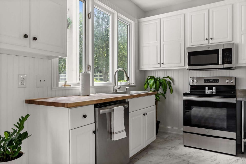 Fully stocked kitchen to prepare meals for friends and family