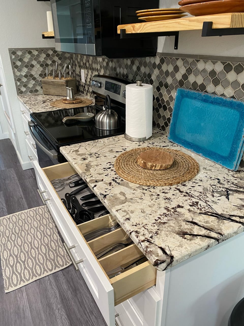 Pretty much any cooking supplies you need are available in kitchen