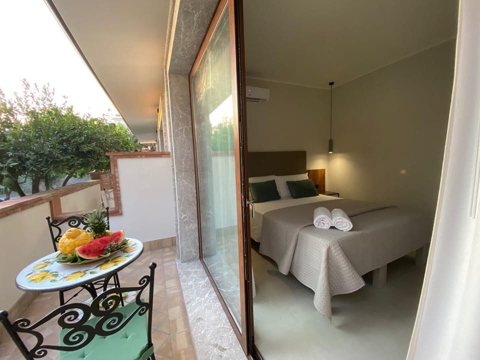Minibar, desk, bed sheets