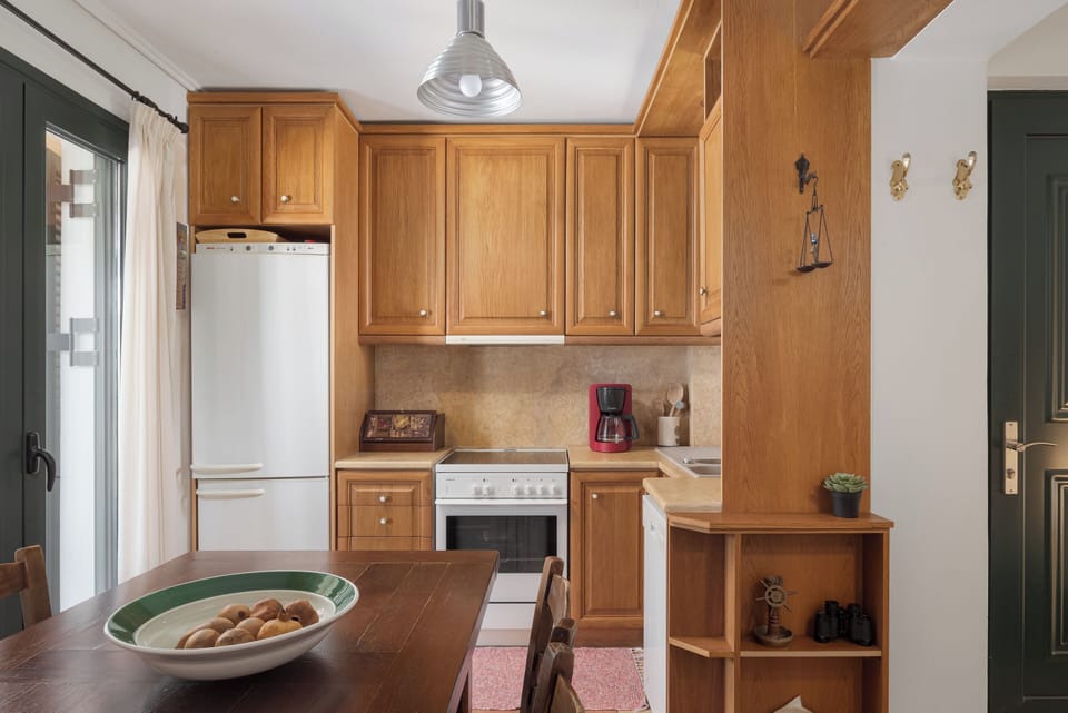 Villa | Private kitchen | Full-size fridge, oven, stovetop, dishwasher