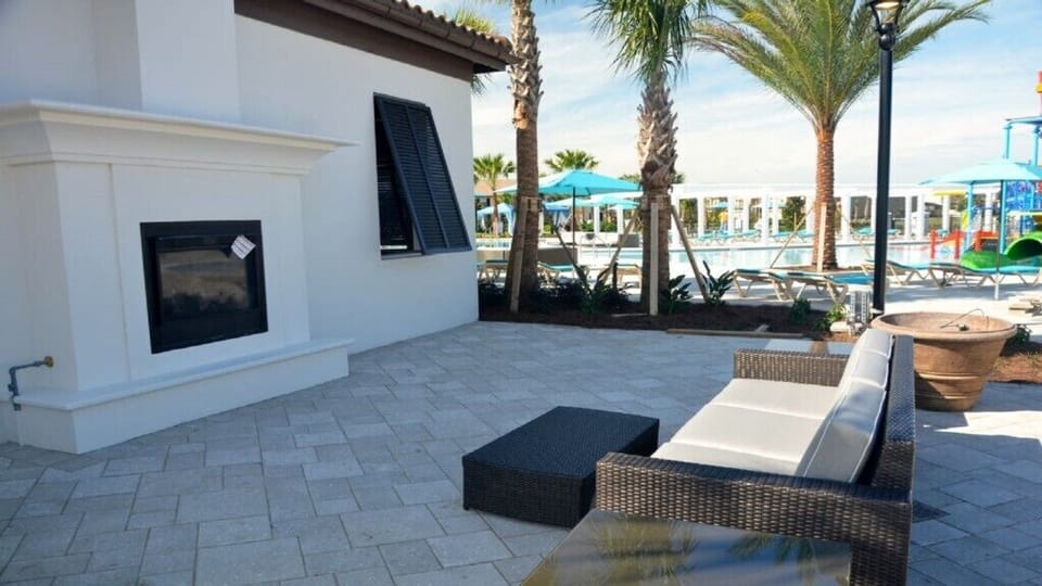 House, Multiple Bedrooms | Balcony
