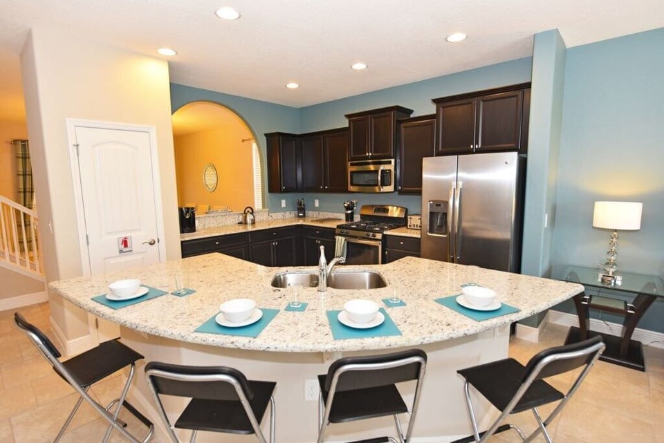 House, 5 Bedrooms | Private kitchen | Toaster