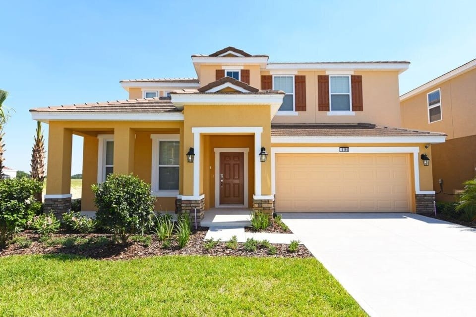 House, 5 Bedrooms | Exterior