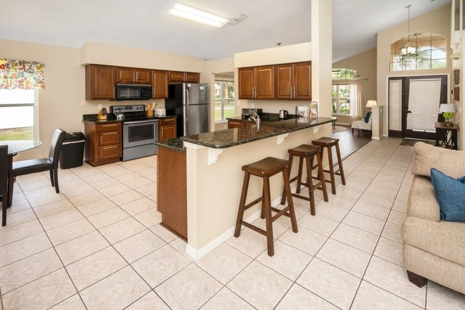 House, 4 Bedrooms | Interior