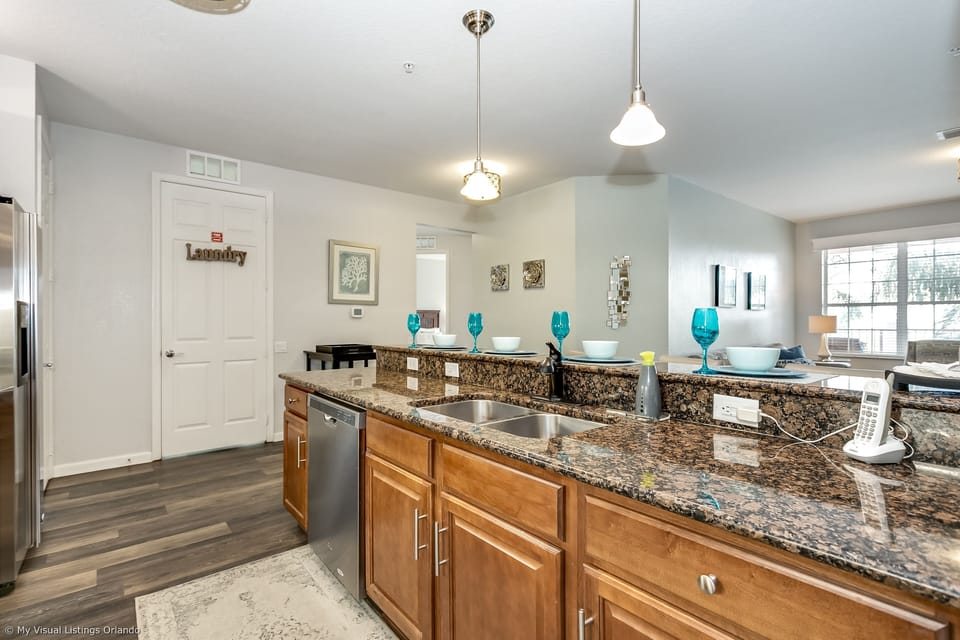 Condo, 3 Bedrooms | Private kitchen | Coffee/tea maker, fridge, oven, toaster