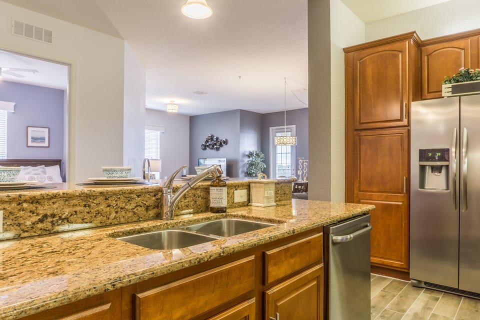 Condo, 3 Bedrooms | Private kitchen | Coffee/tea maker, fridge, oven, toaster