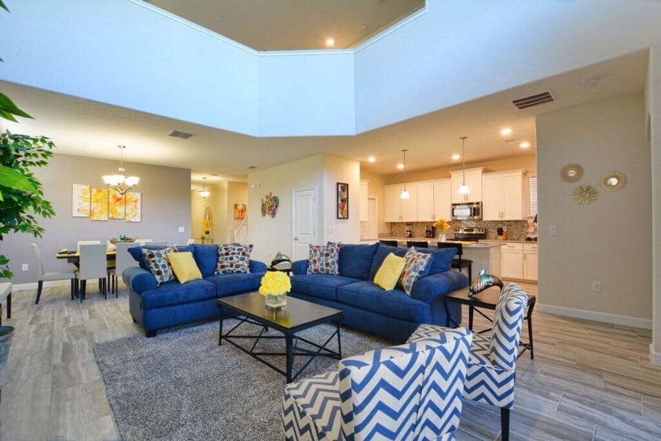 House, 5 Bedrooms | Living area | Flat-screen TV, DVD player