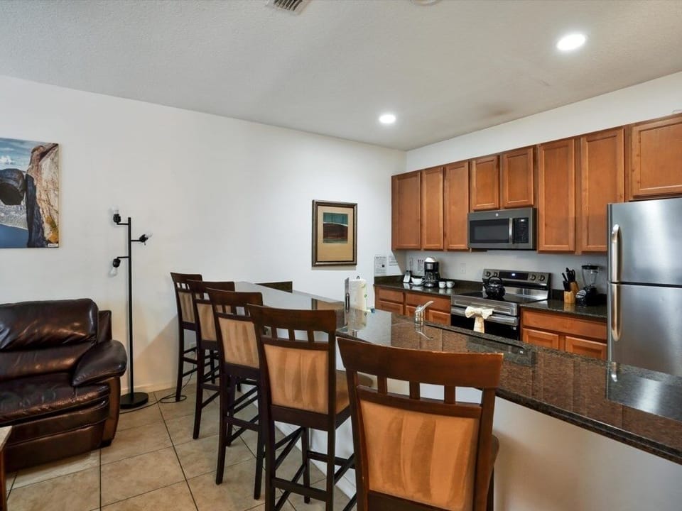 Townhome, 4 Bedrooms | Private kitchen | Paper towels