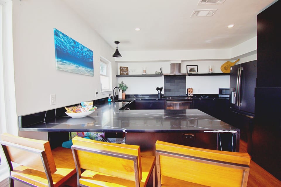 Breakfast bar seating