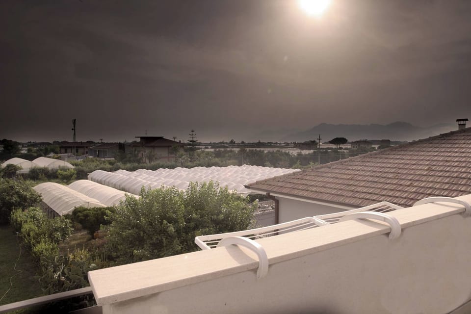 House, 2 Bedrooms, Terrace, Garden View | 2 bedrooms, travel crib