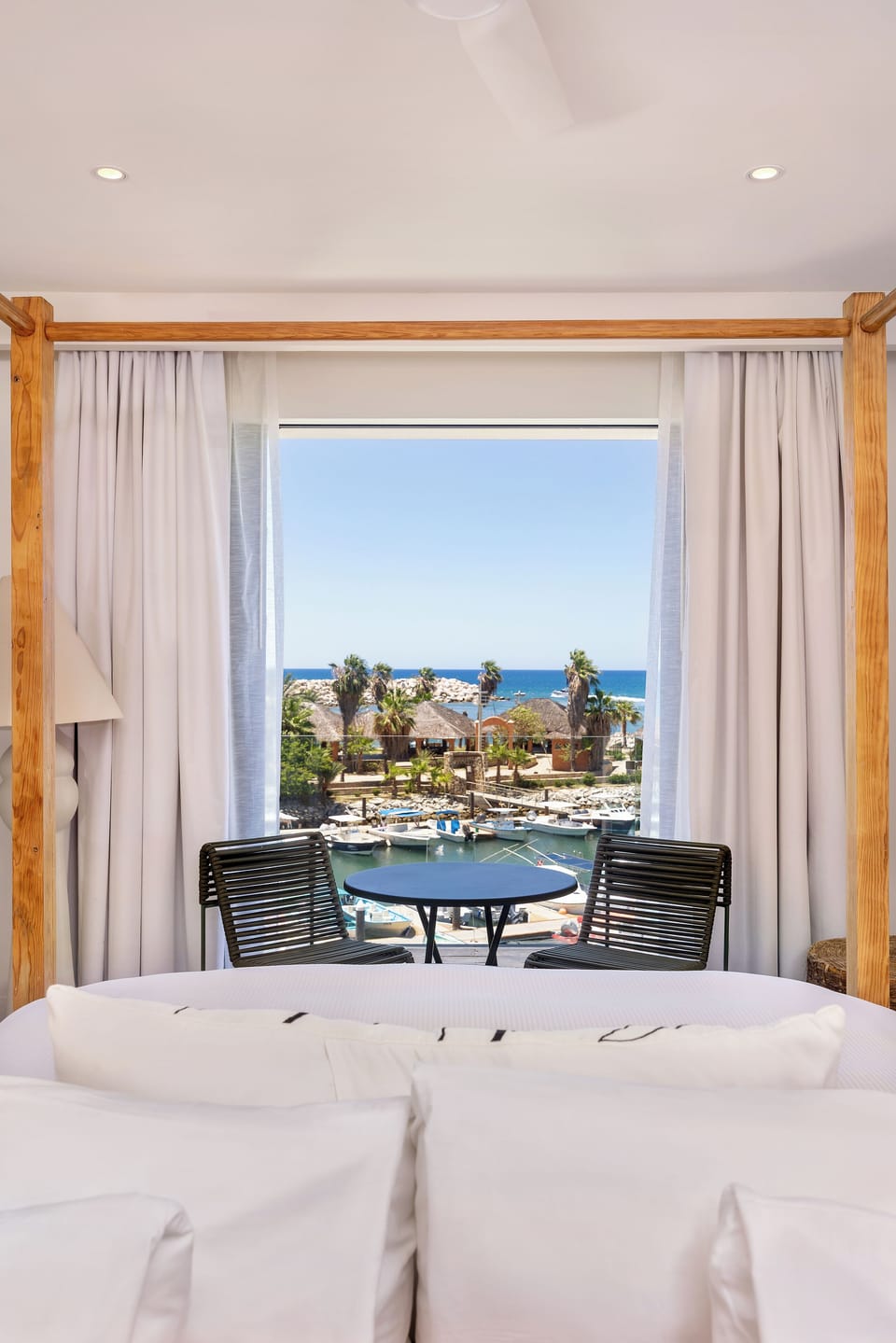 Balcony King | Premium bedding, minibar, in-room safe, desk