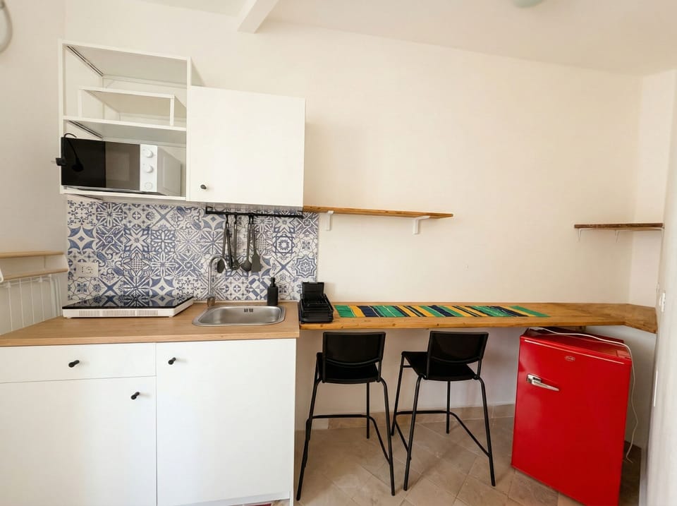 Comfort Double or Twin Room | Private kitchen