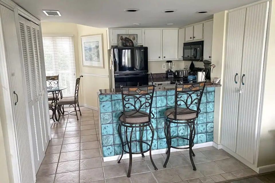 Port O Call C302, Isle of Palms (7)