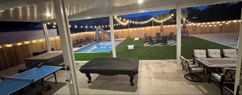 Full backyard coming from the exit to the back yard. with ALL the amenities! :) 