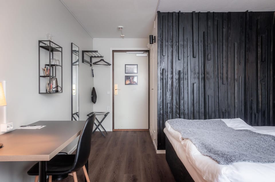 Superior Room, 1 Double Bed, Non Smoking | Desk, laptop workspace, blackout drapes, cribs (surcharge)